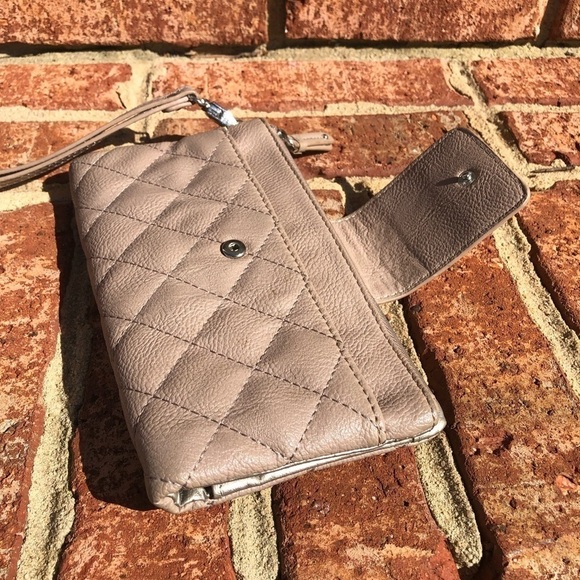 Nine WEST Womens Tan Gold Accent Snap Closure Bi Fold Wallet Clutch - Picture 6 of 6